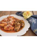 Conchile ao tomato, espetinho de sobrecoxa de  frango  (650g)