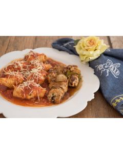 Conchile ao tomato, espetinho de sobrecoxa de  frango  (650g)