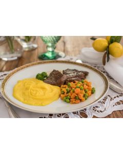 Bife de filet mignon, purê de mandioq.,cen/ervil (352 Kcal.)FIT